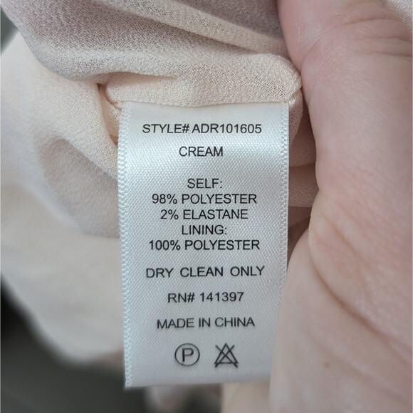 Astr the label Twist Bust Tie Back Midi Dress - Picture 5 of 5